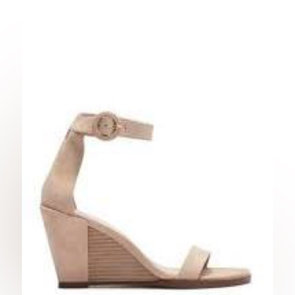 NWT Stuart Weitzman Harbor Wheat Seda Suede Sandal